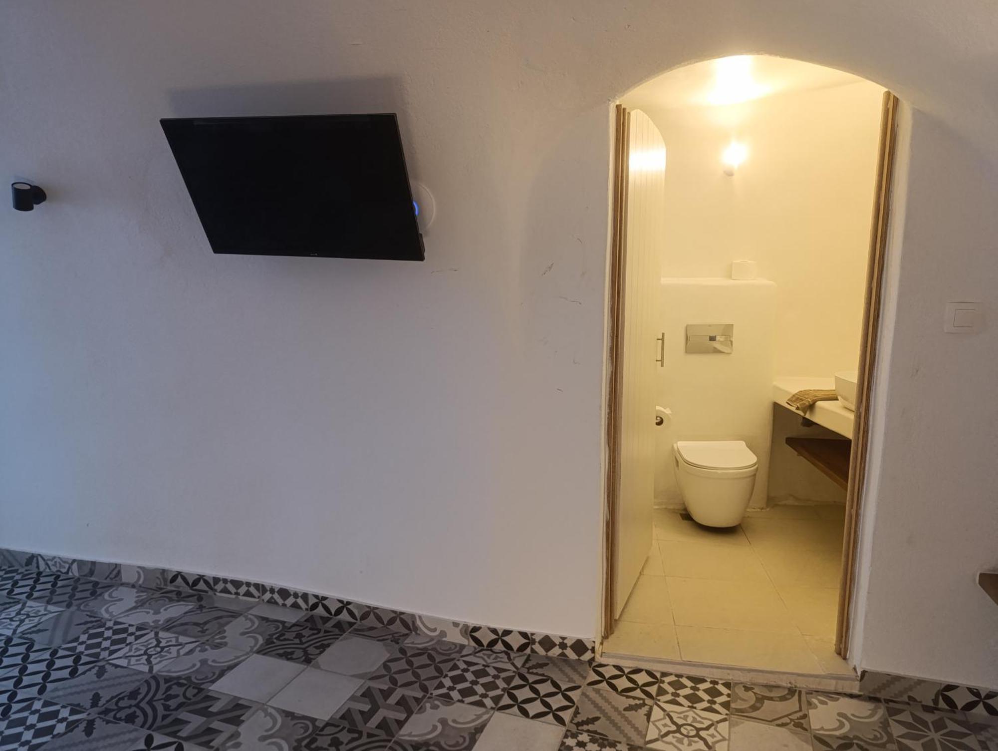 Cycladic Center Cave Rooms Фира Екстериор снимка
